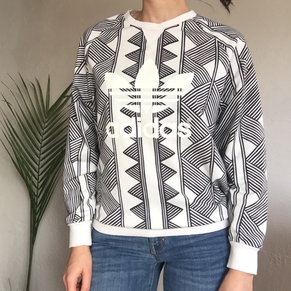 adidas Sweaters - Black and white Adidas Vintage style sweater